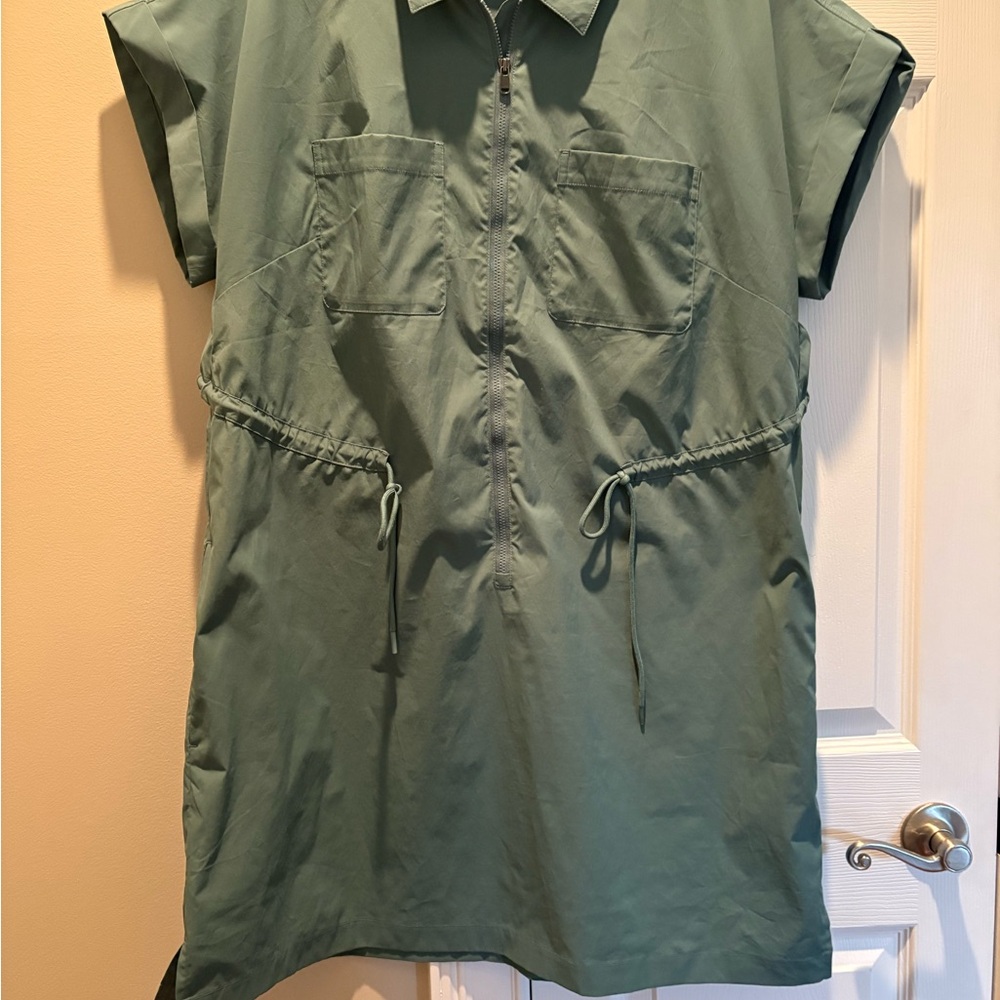 Athleta Topspin Dress - Picture 3 of 5